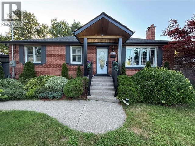 2105 Maplewood Dr.