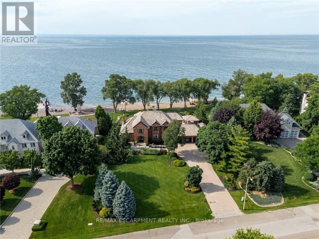17 Lochside Dr.