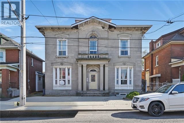 55 Barton St. W