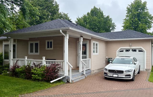 227 Silverbirch Blvd. Hamilton On L0r 1w0