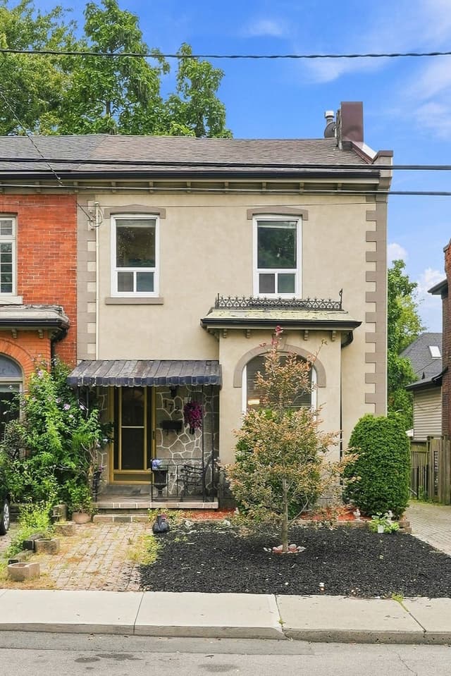 172 Market St. Hamilton On L8r 1n9